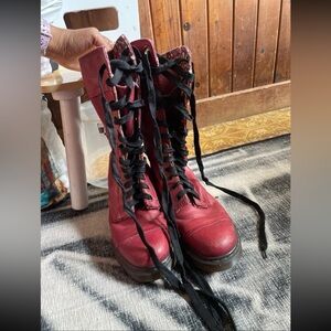 Dr Doc Martens Triumph 1914 Floral Fold-over Red Burgundy Boots